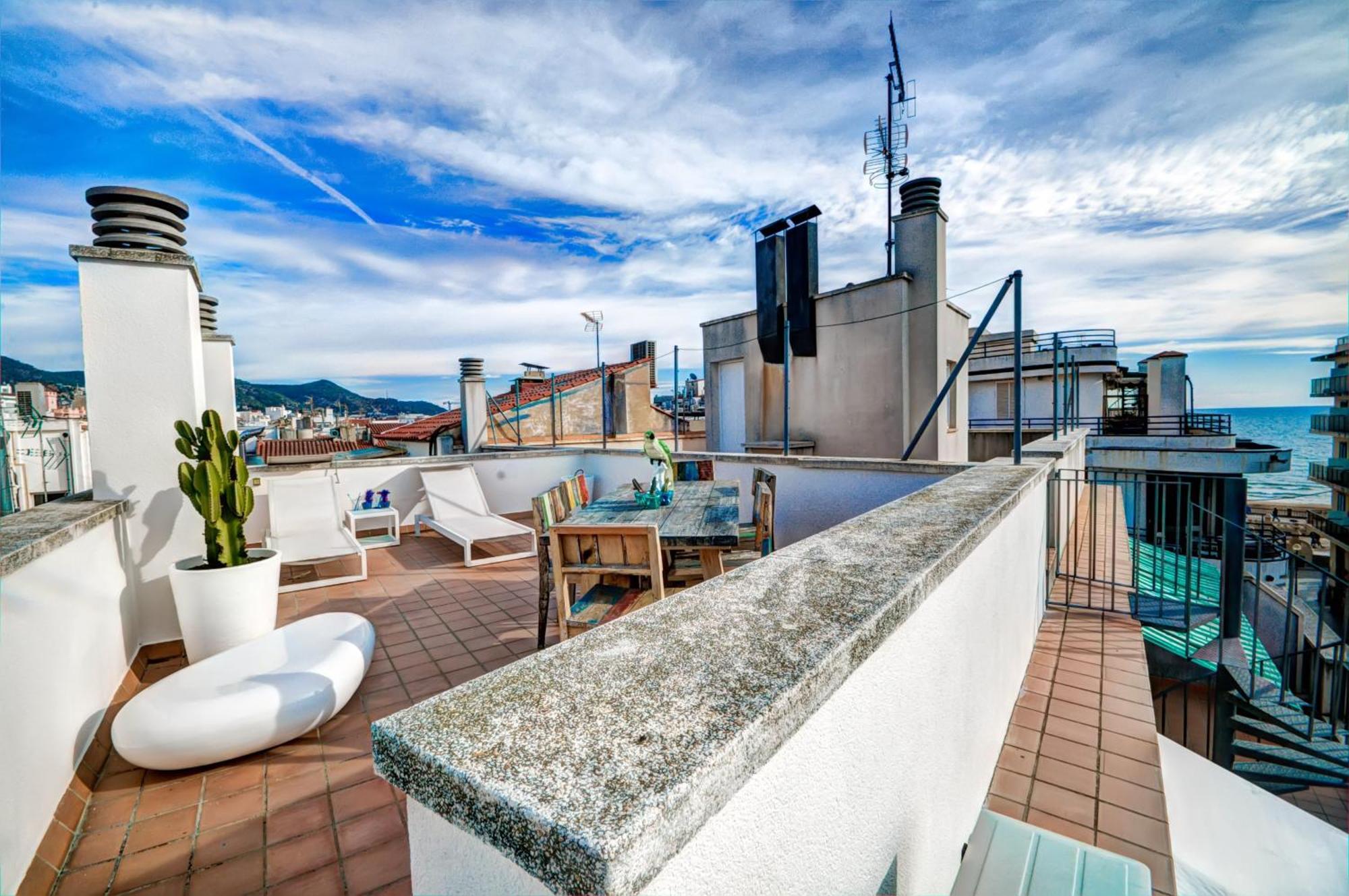 Beachstyle Penthouse By Hello Homes Sitges Exterior photo